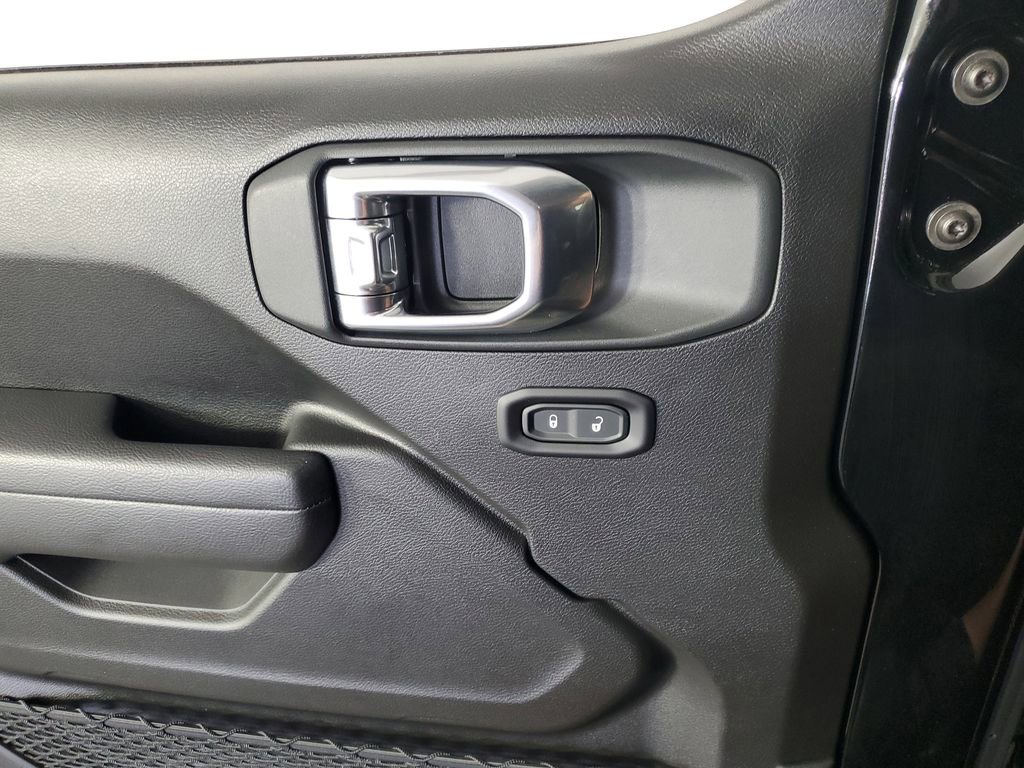 Used 2025 Jeep Wrangler Sport image 24