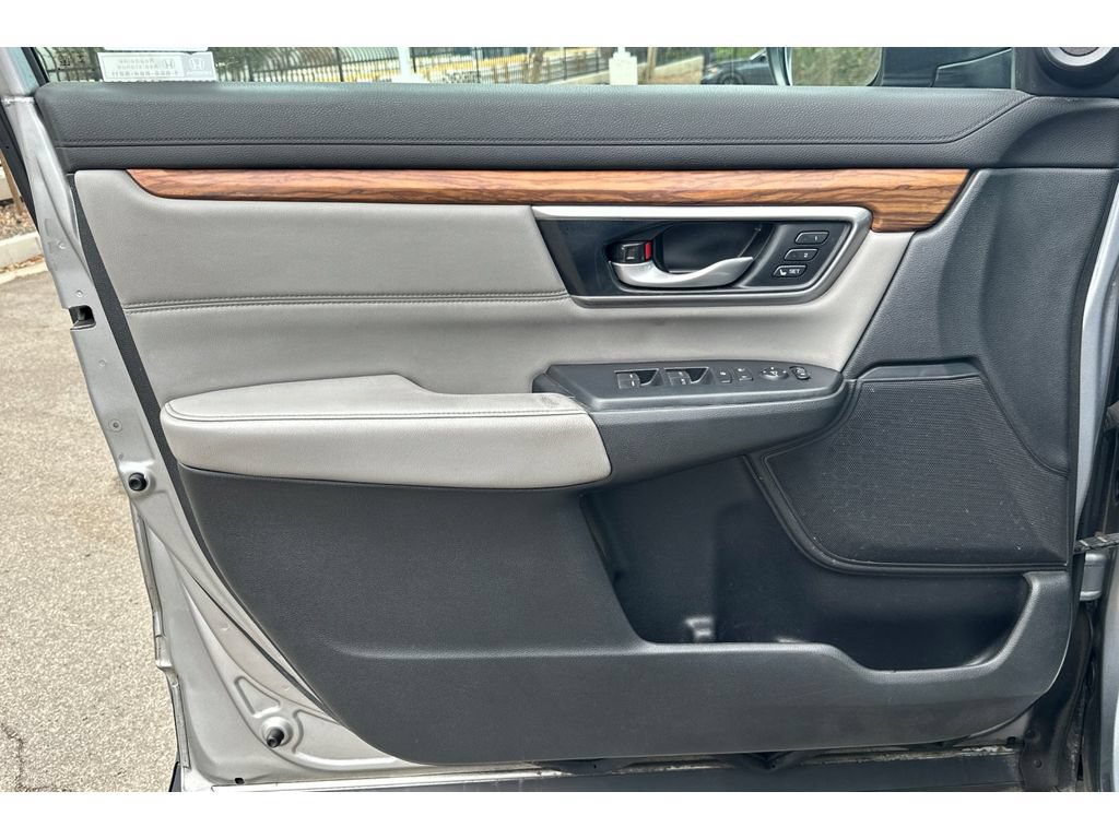 Used 2022 Honda CR-V Touring image 11