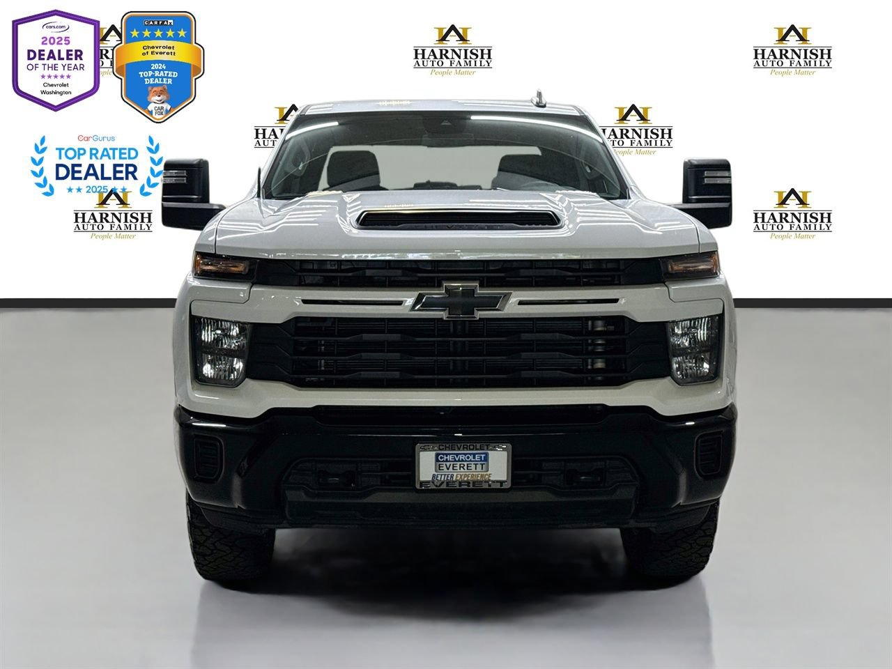 Used 2024 Chevrolet Silverado 2500 Custom AWD/4WD image 2
