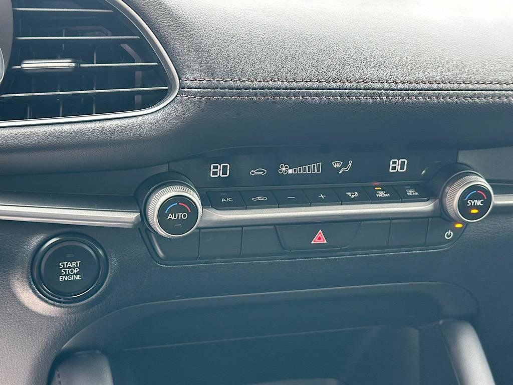 Used 2025 MAZDA MAZDA3 s image 24