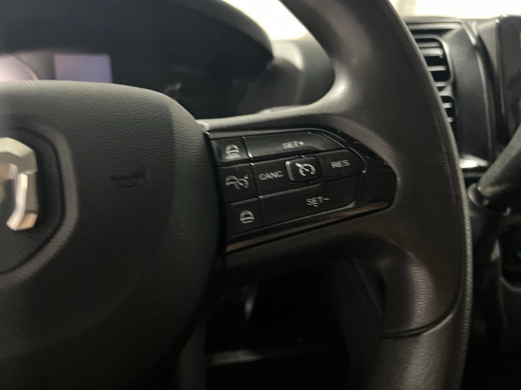 Used 2025 RAM ProMaster 2500 w/ Convenience Group FWD image 22