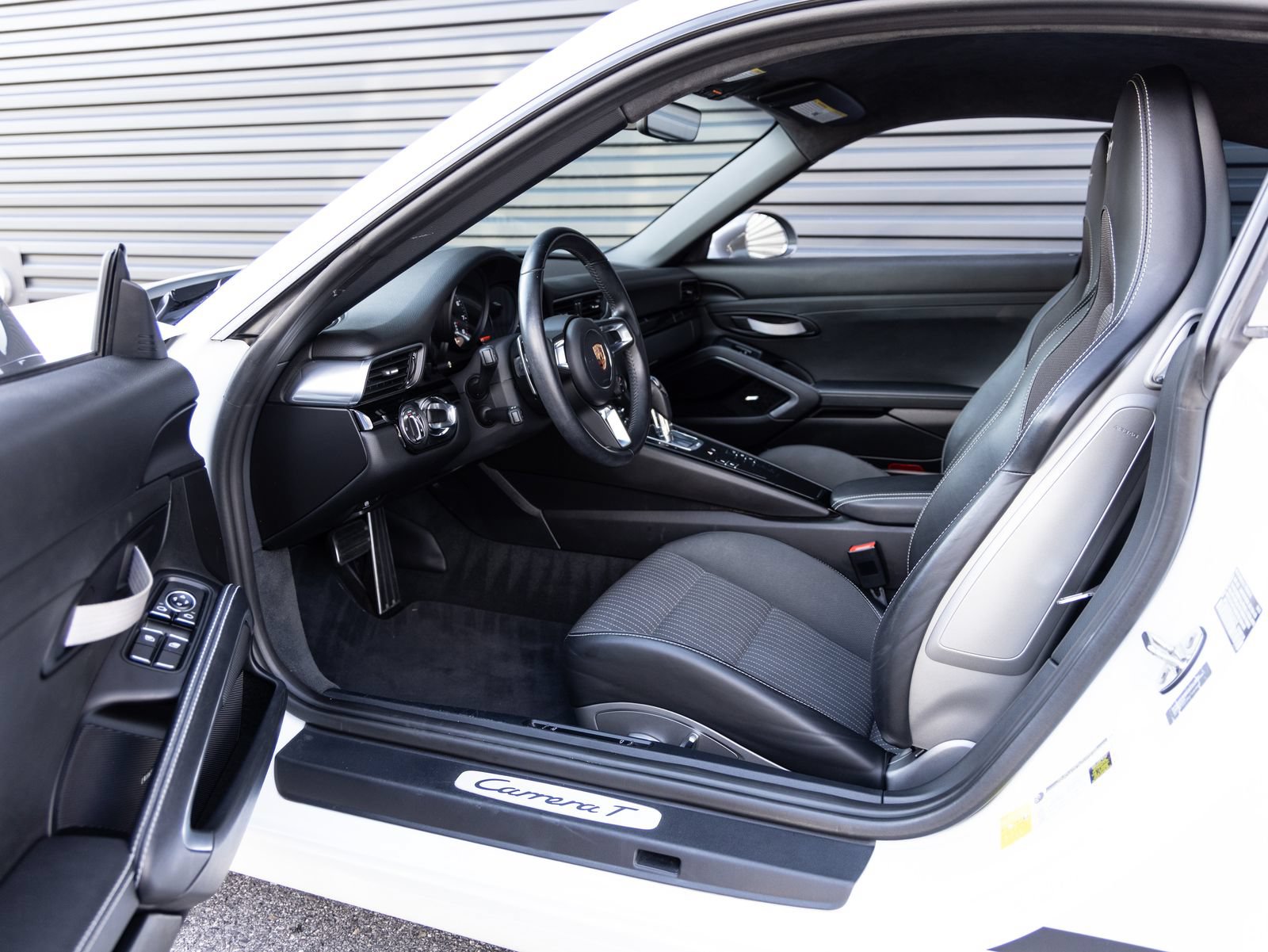 Certified 2018 Porsche 911 Carrera T RWD image 23
