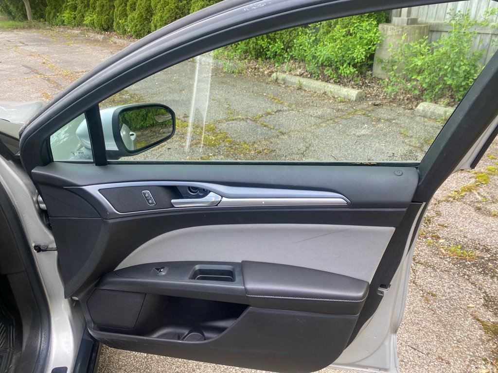 Used 2013 Ford Fusion S FWD image 19