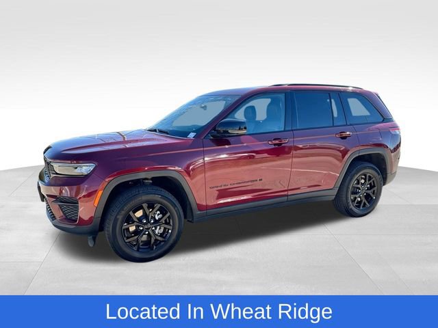 Used 2025 Jeep Grand Cherokee Altitude AWD/4WD image 1