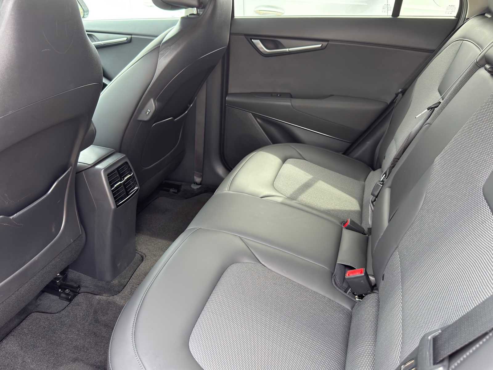 Certified 2024 Kia Niro Wind FWD image 31