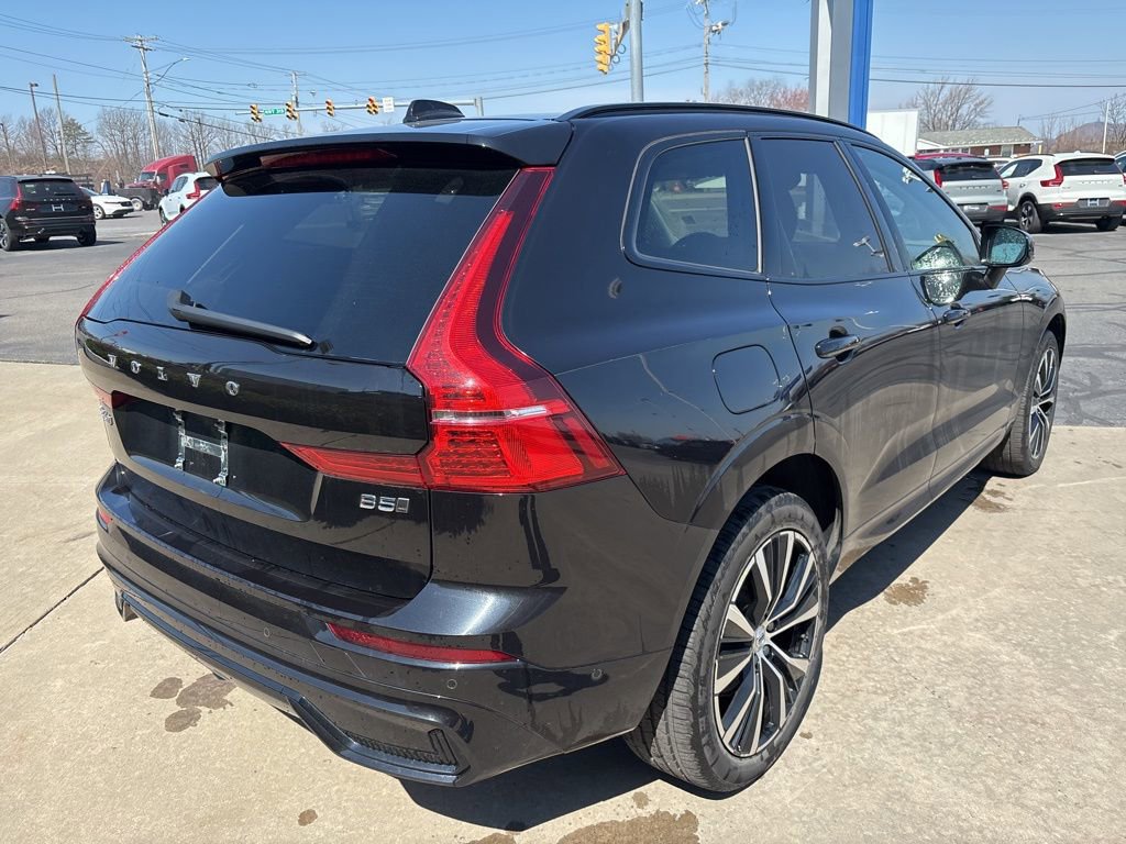 Certified 2025 Volvo XC60 B5 Plus image 7