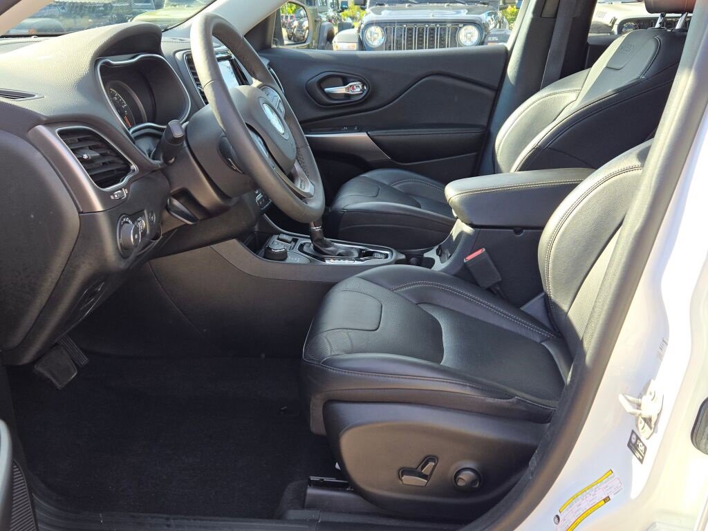 Used 2022 Jeep Cherokee Limited w/ Mopar Interior Package image 23