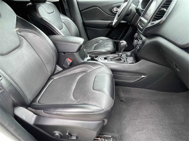 Used 2023 Jeep Cherokee Altitude Lux image 24