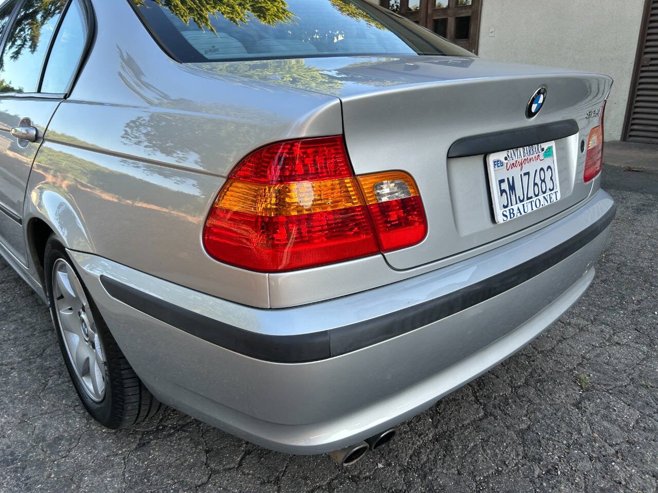 Used 2005 BMW 325i Sedan RWD image 18