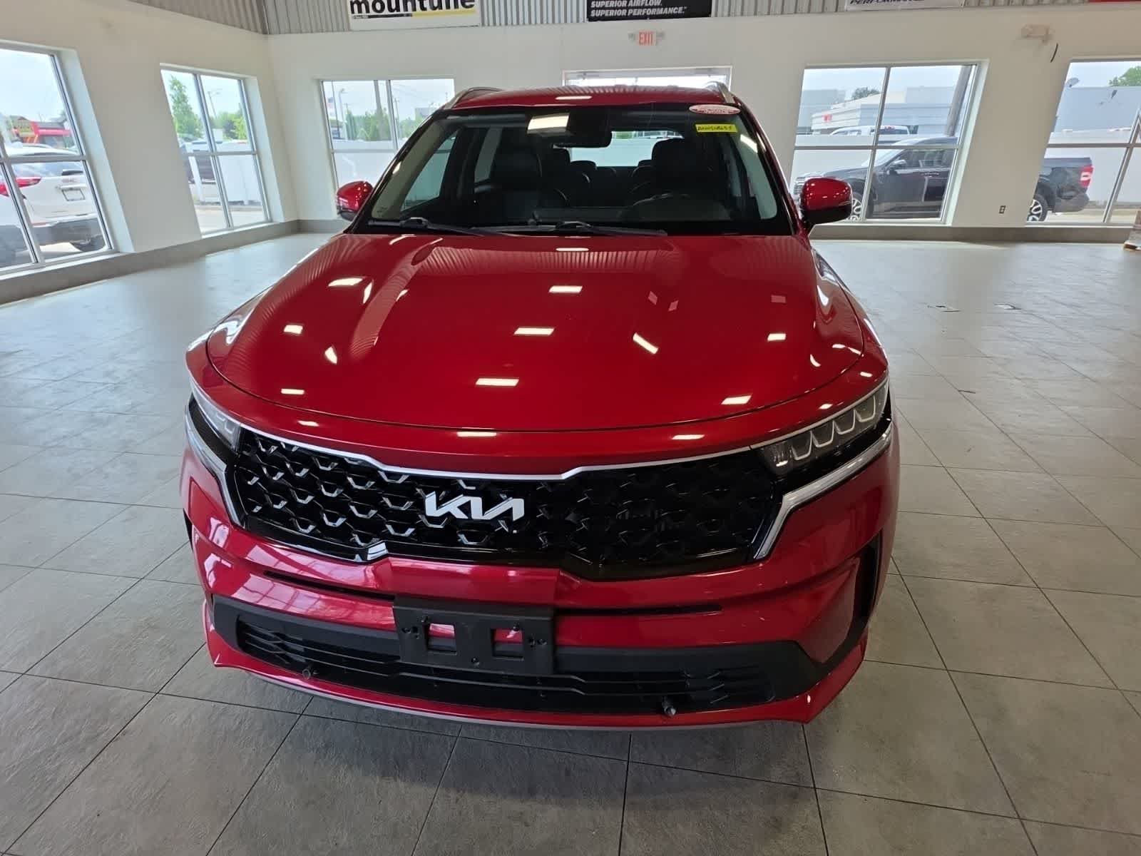 Used 2022 Kia Sorento S AWD/4WD image 3