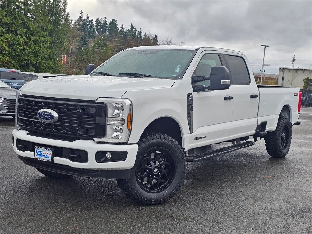 Used 2024 Ford F350 XLT image 1