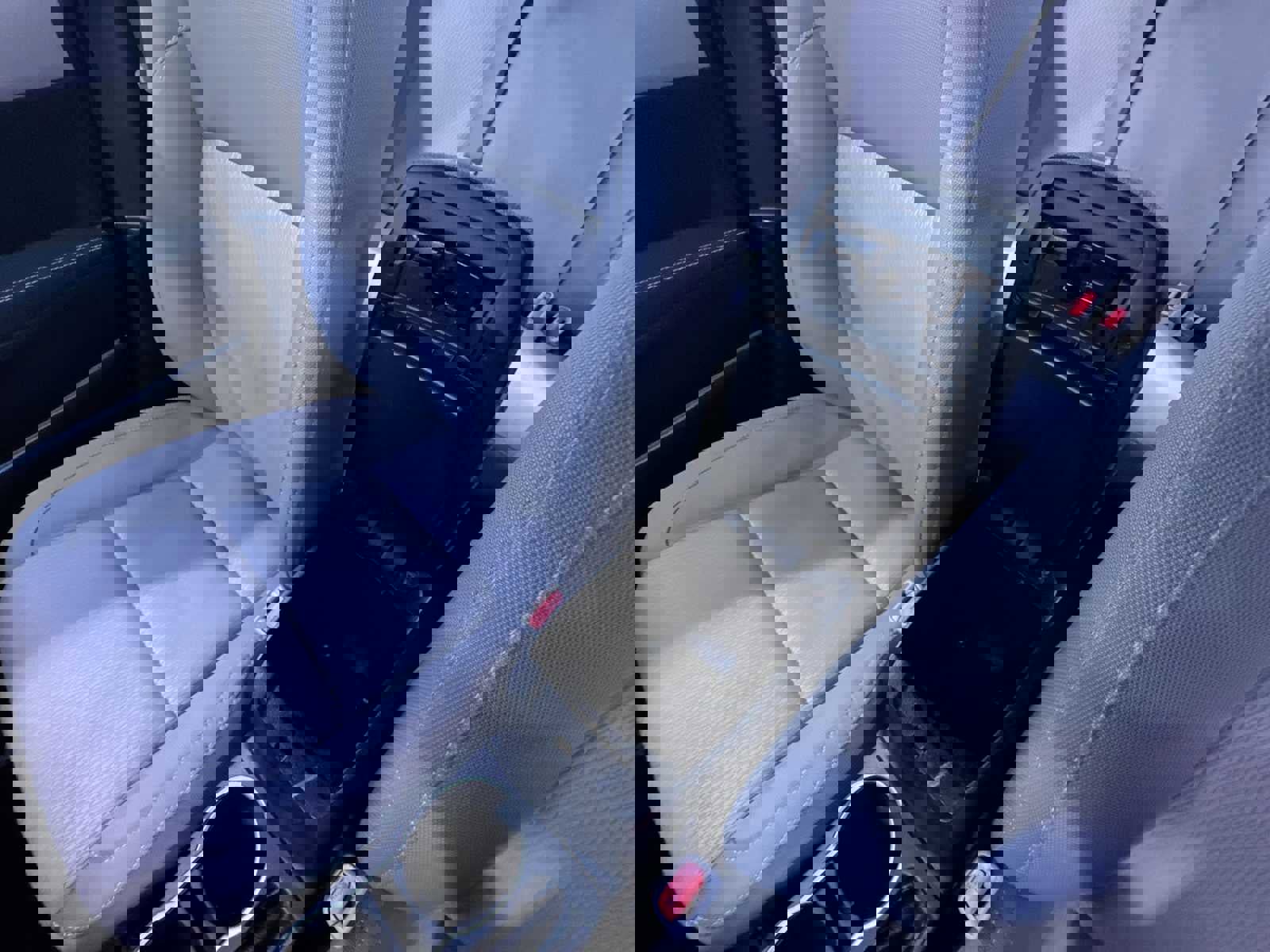 Used 2014 Toyota Corolla LE image 19