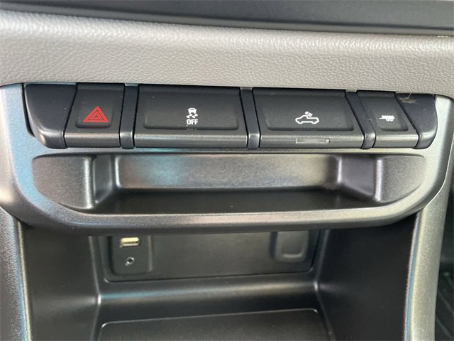 Used 2017 GMC Canyon 2WD Crew Cab w/ Convenience Package image 16