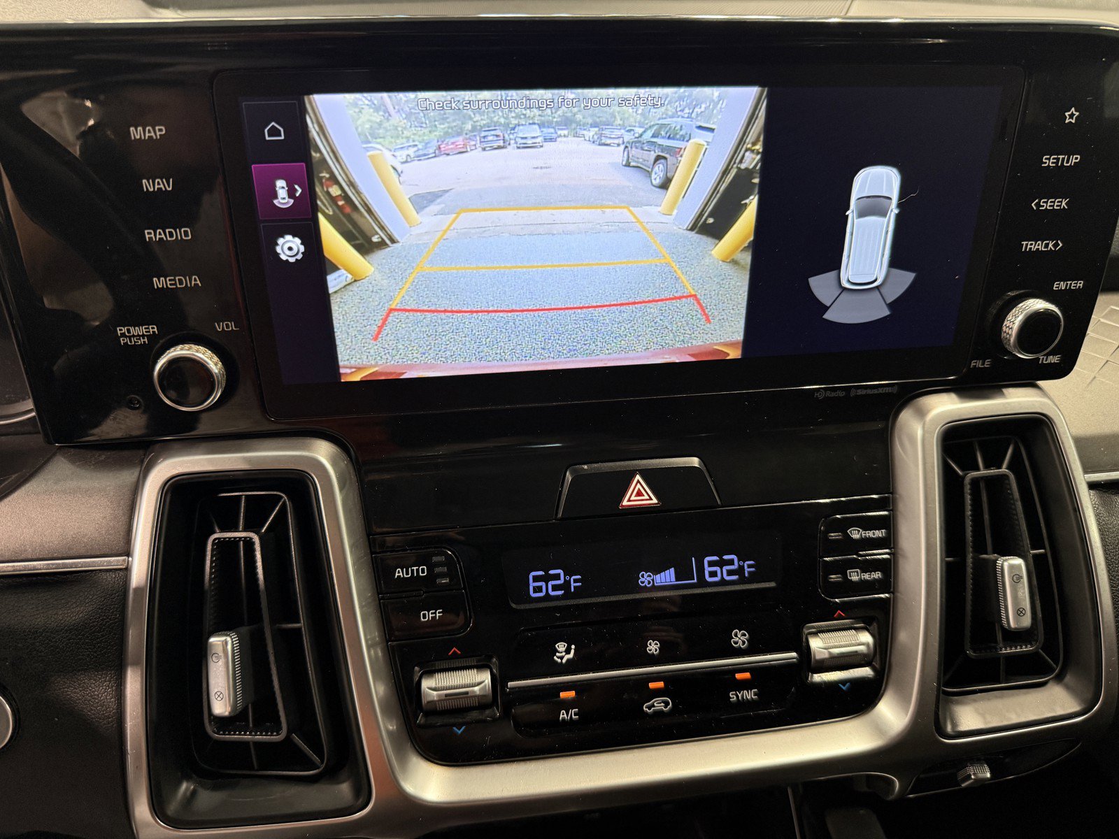 Used 2022 Kia Sorento S w/ Panoramic Sunroof Package FWD image 9