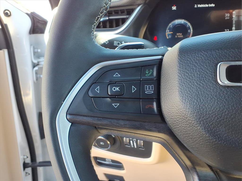 Used 2023 Jeep Grand Cherokee Limited AWD/4WD image 13
