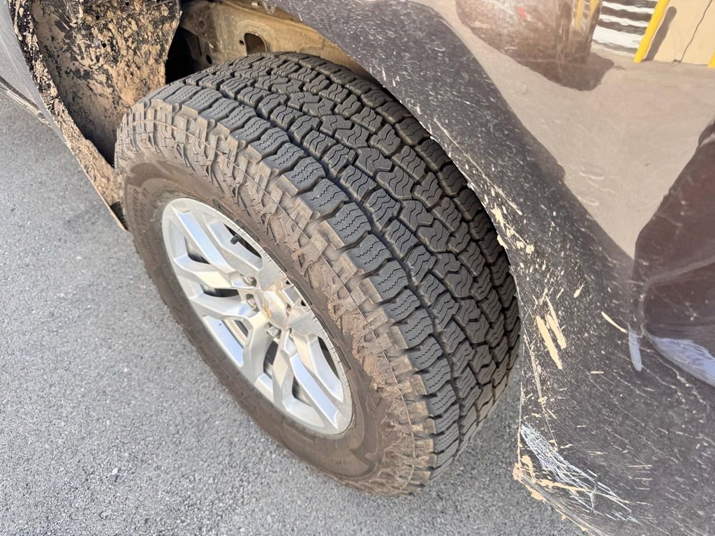 Used 2020 Chevrolet Silverado 1500 LT w/ All-Star Edition AWD/4WD image 9