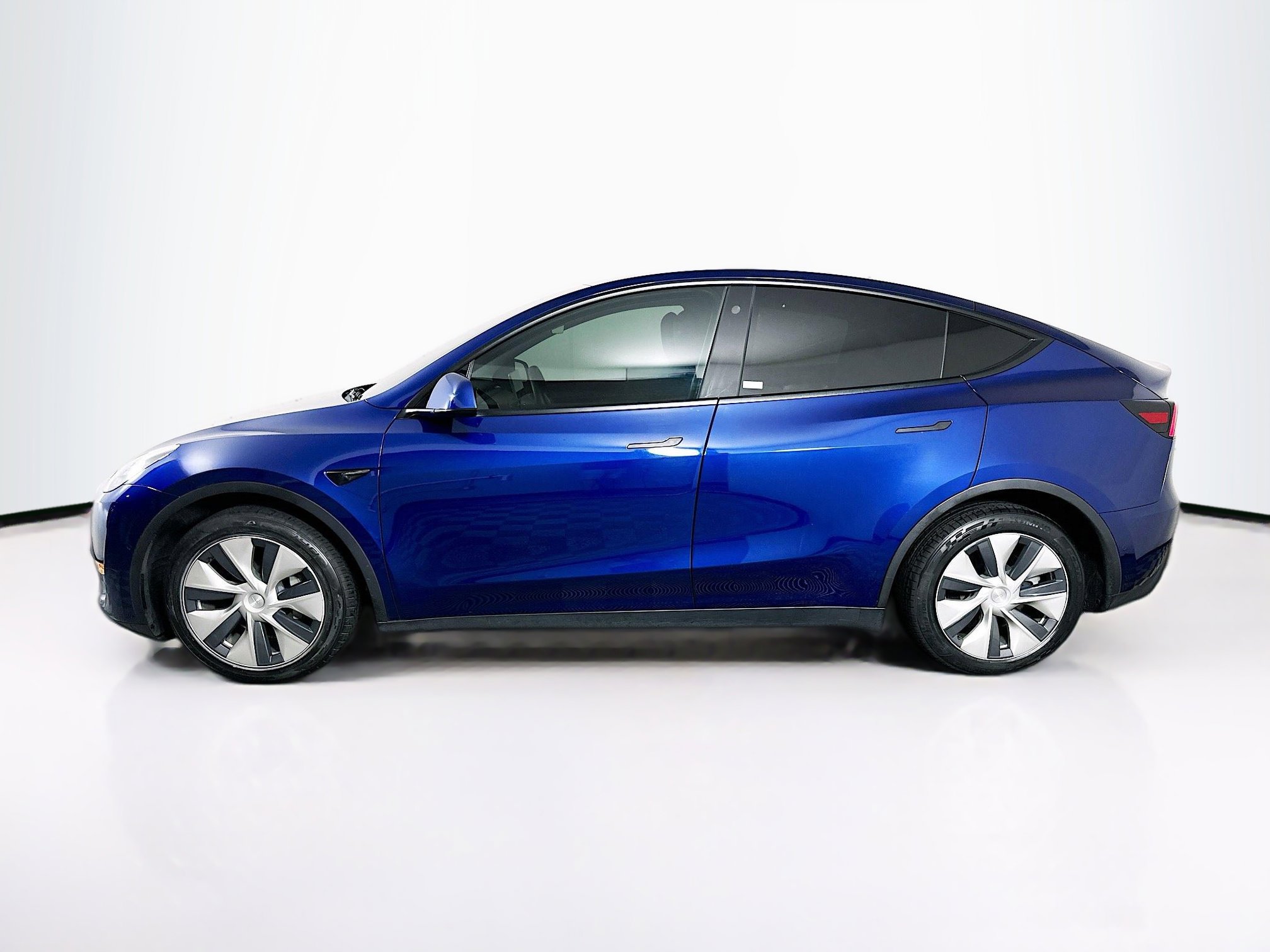 Used 2022 Tesla Model Y Long Range AWD/4WD image 4
