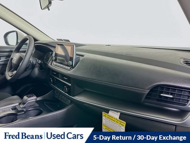 Used 2025 Nissan Rogue SV image 29