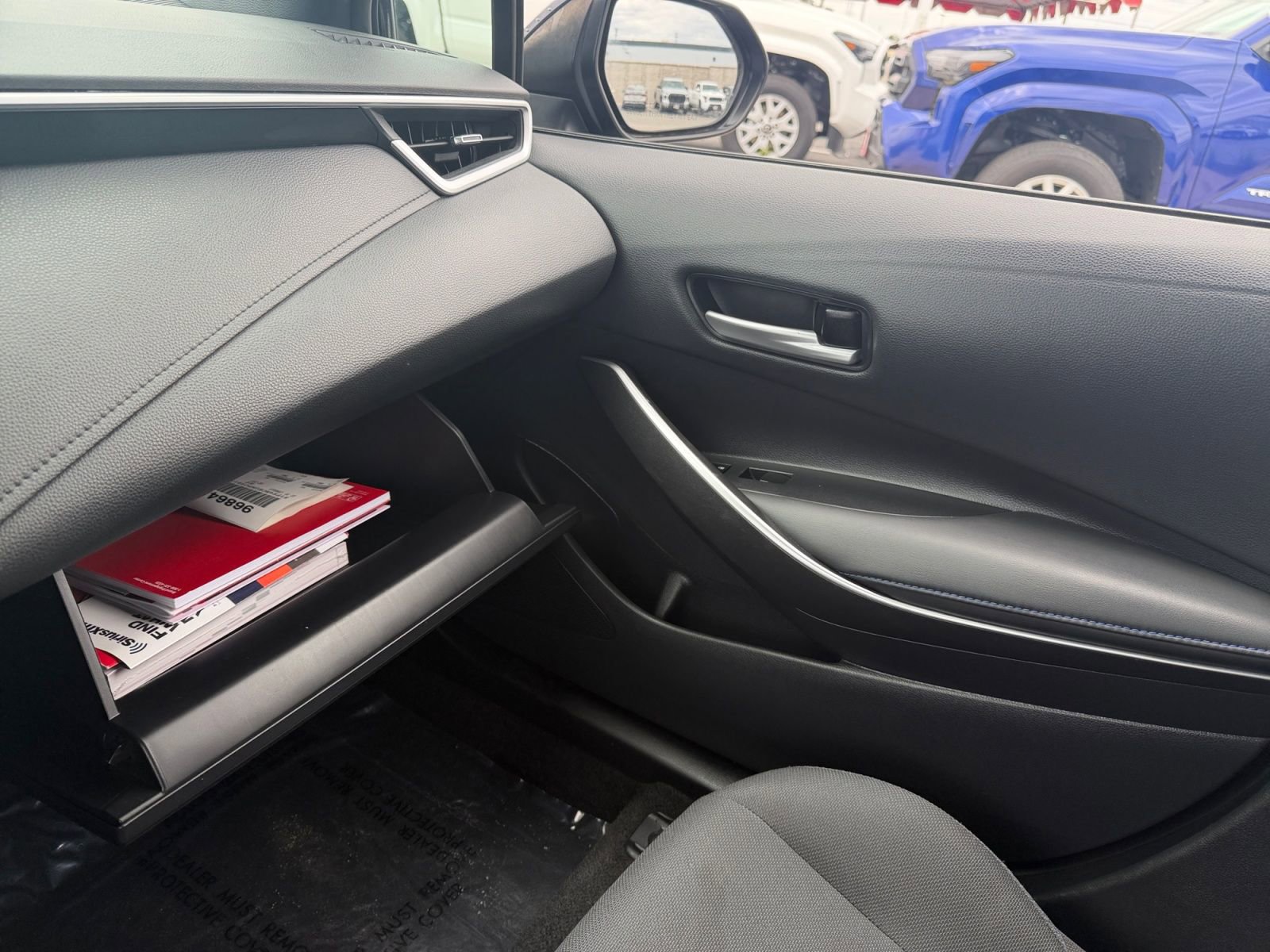 Certified 2022 Toyota Corolla SE w/ Carpet Mat Package (TMS) FWD image 24