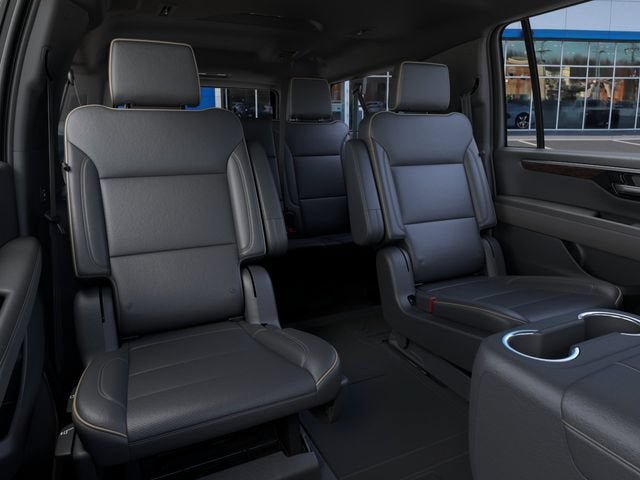 New 2026 Chevrolet Suburban Premier w/ Sun And Tow Package AWD/4WD image 17
