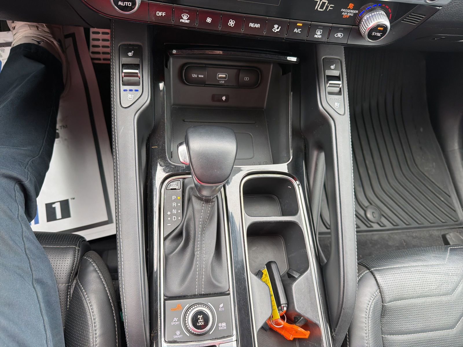 Used 2022 Kia Telluride SX w/ SX Prestige Package image 16