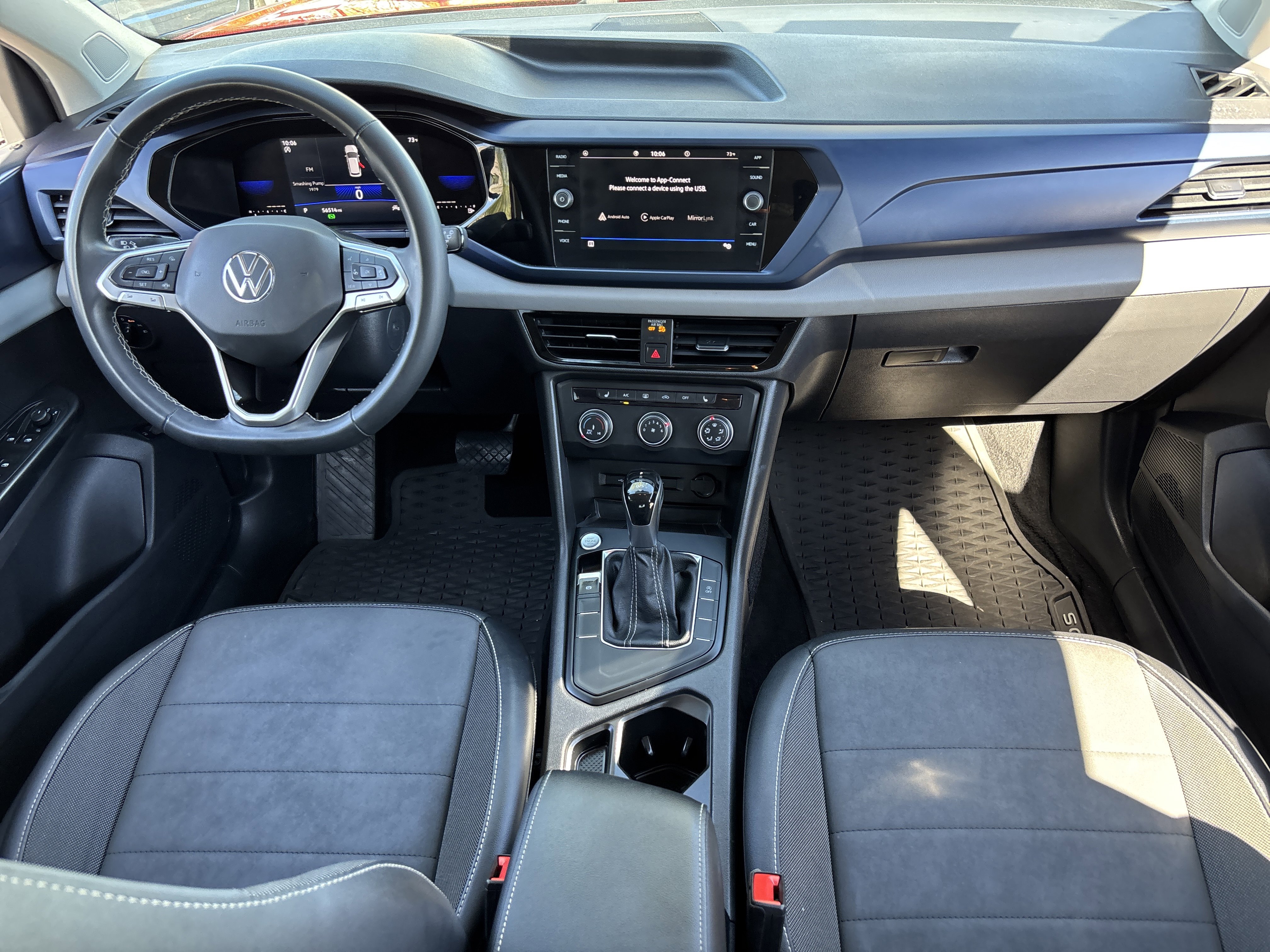 Used 2022 Volkswagen Taos SE FWD image 14