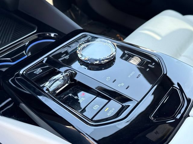 Certified 2025 BMW i5 xDrive40 w/ Executive Package AWD/4WD image 26