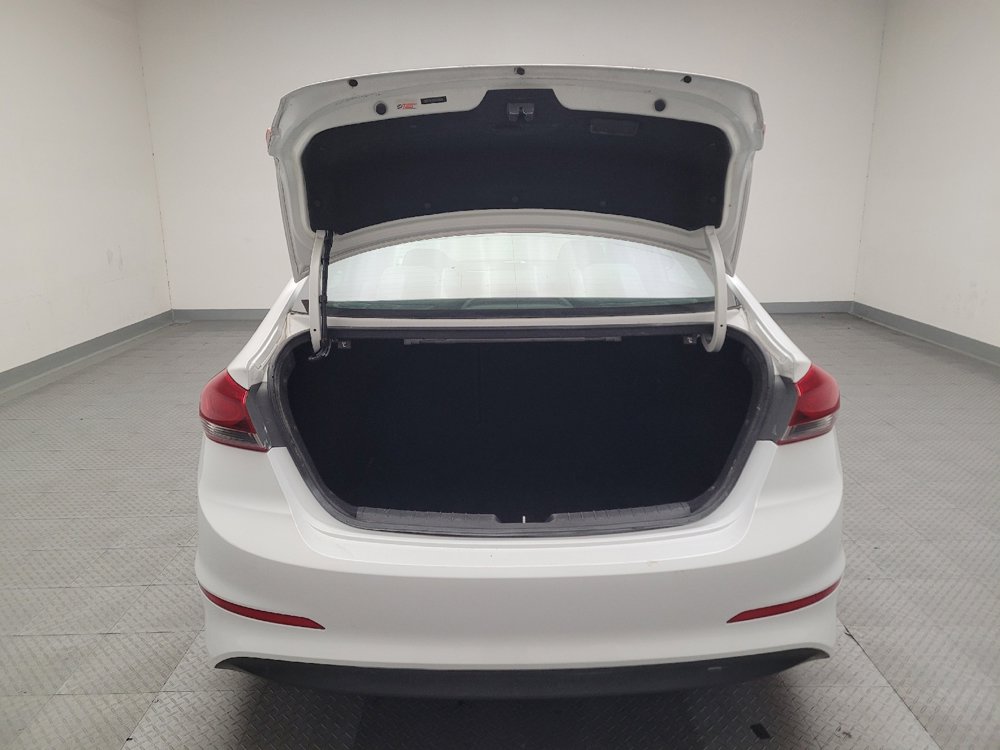 Used 2017 Hyundai Elantra SE image 29