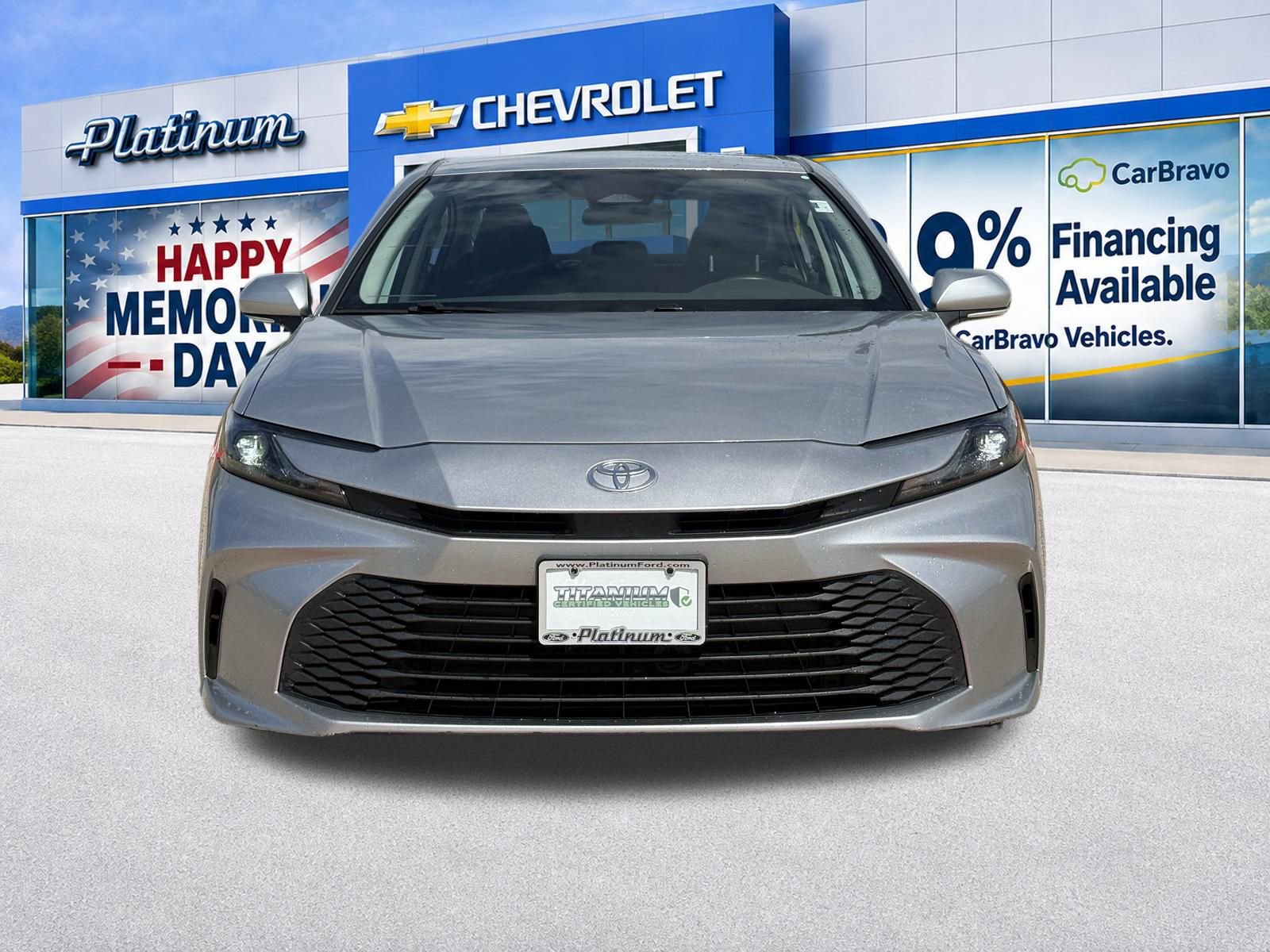 Used 2025 Toyota Camry LE FWD image 2