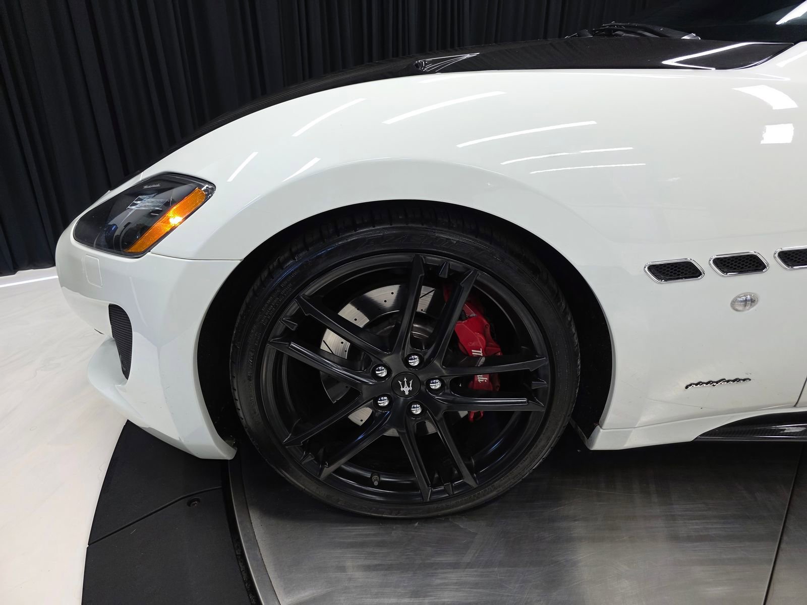 Used 2015 Maserati GranTurismo Sport RWD image 37