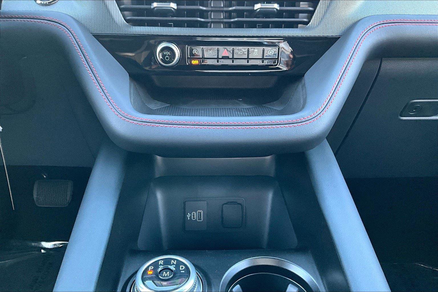 New 2026 Ford Explorer ST image 13
