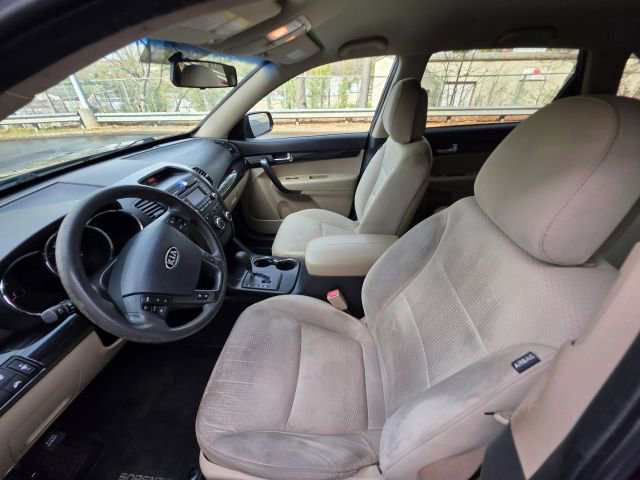 Used 2013 Kia Sorento LX image 12