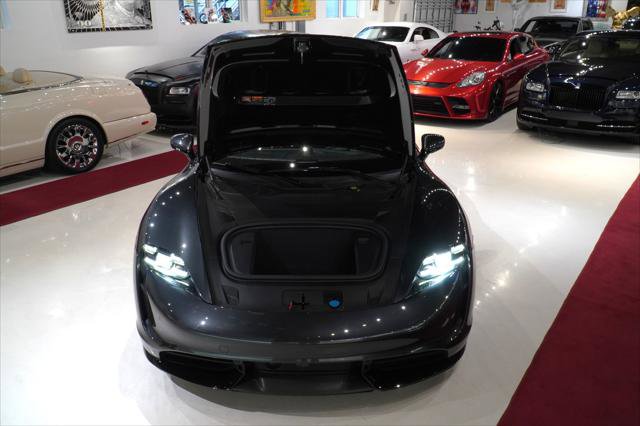 Used 2020 Porsche Taycan Turbo image 22