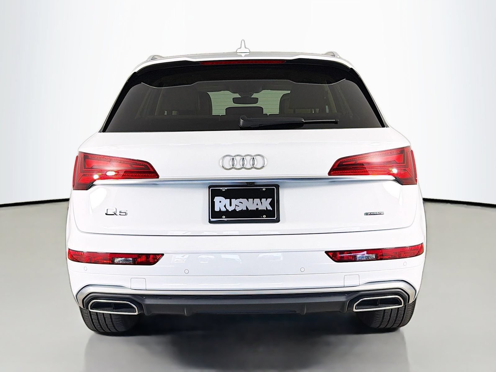 Used 2023 Audi Q5 e Premium w/ Convenience Package AWD/4WD image 6