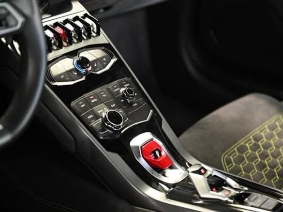 Used 2017 Lamborghini Huracan LP 580-2 RWD image 9