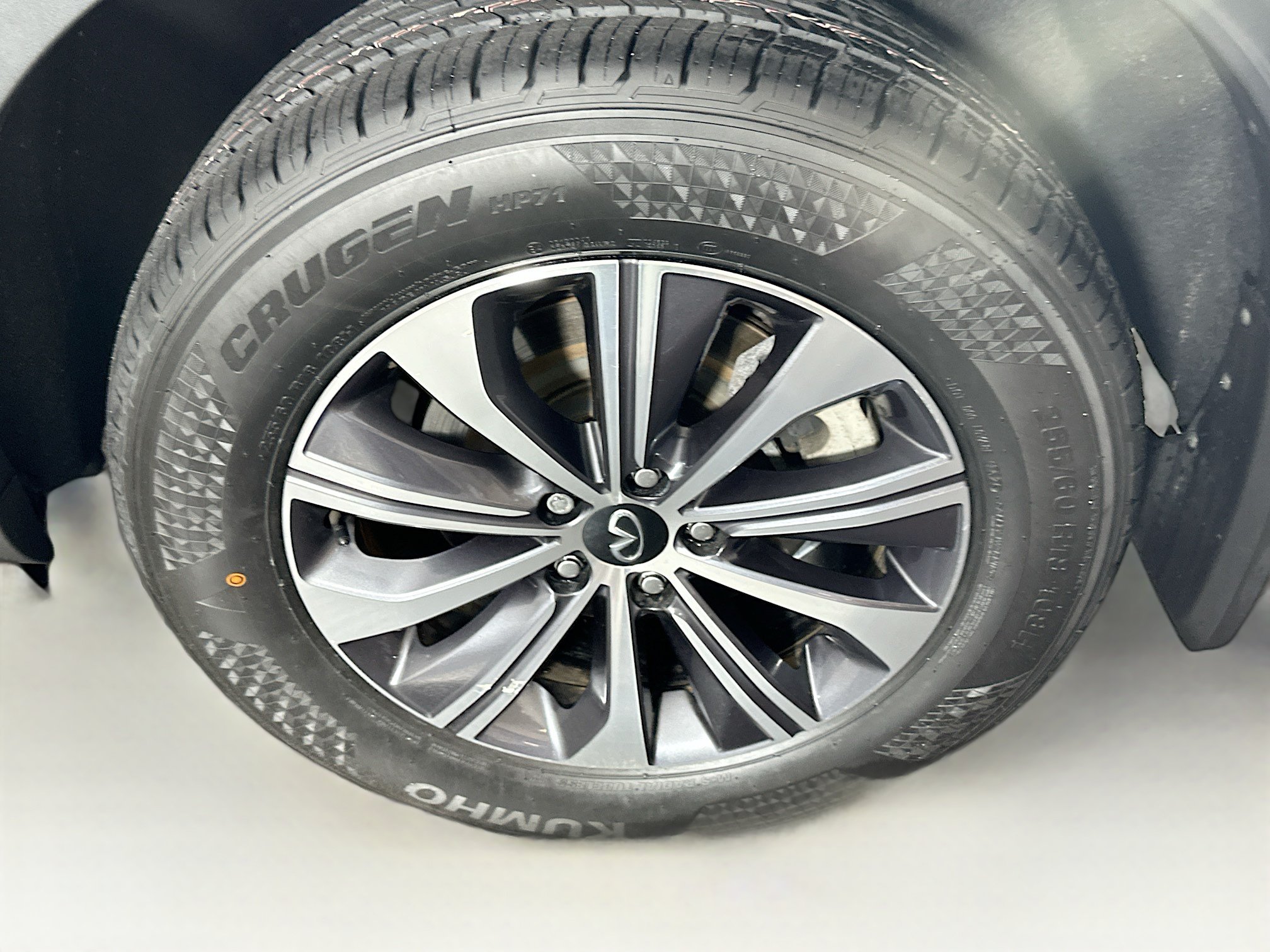 Used 2023 INFINITI QX60 Pure AWD/4WD image 11