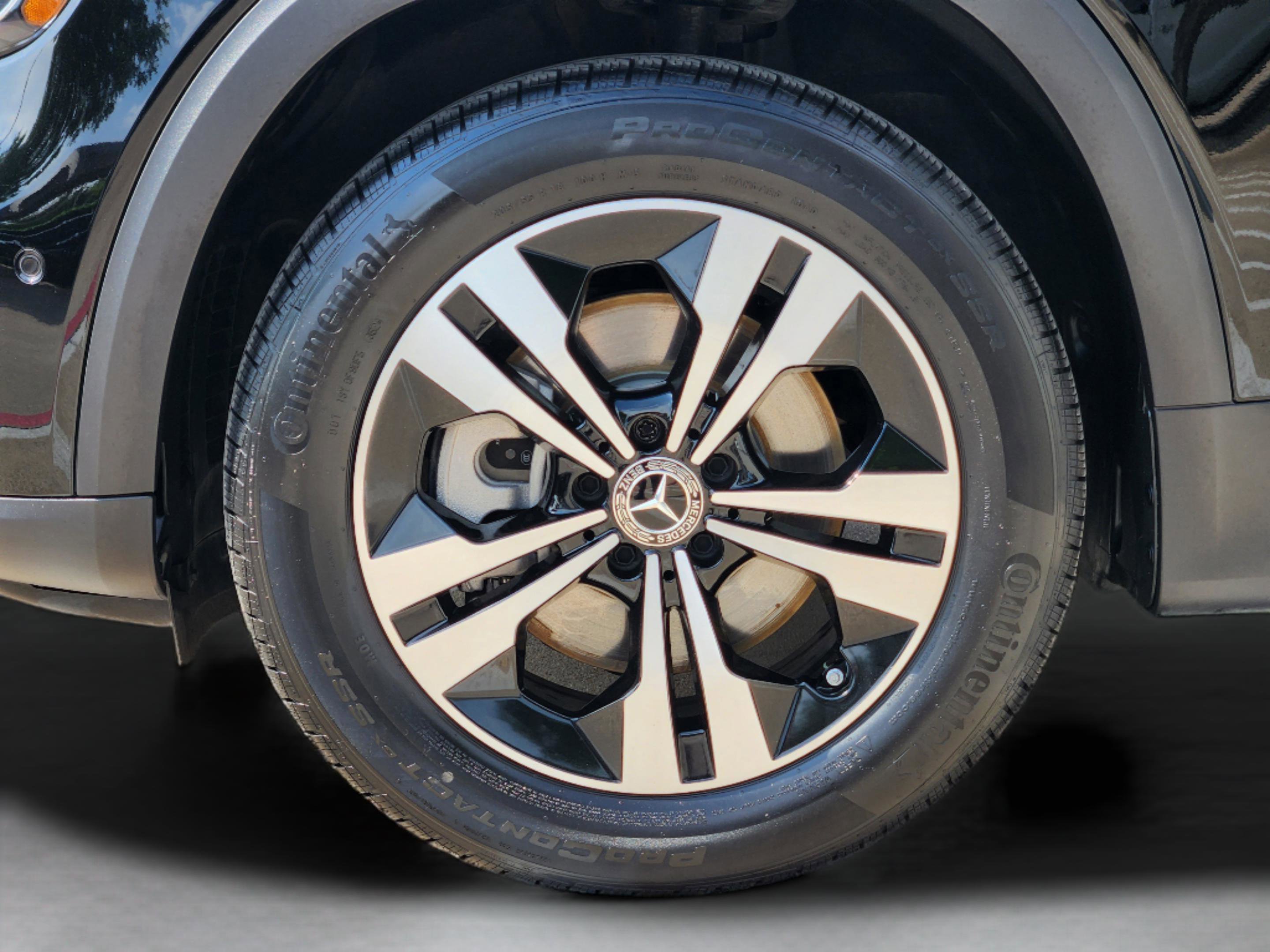 Used 2025 Mercedes-Benz GLB 250 image 30