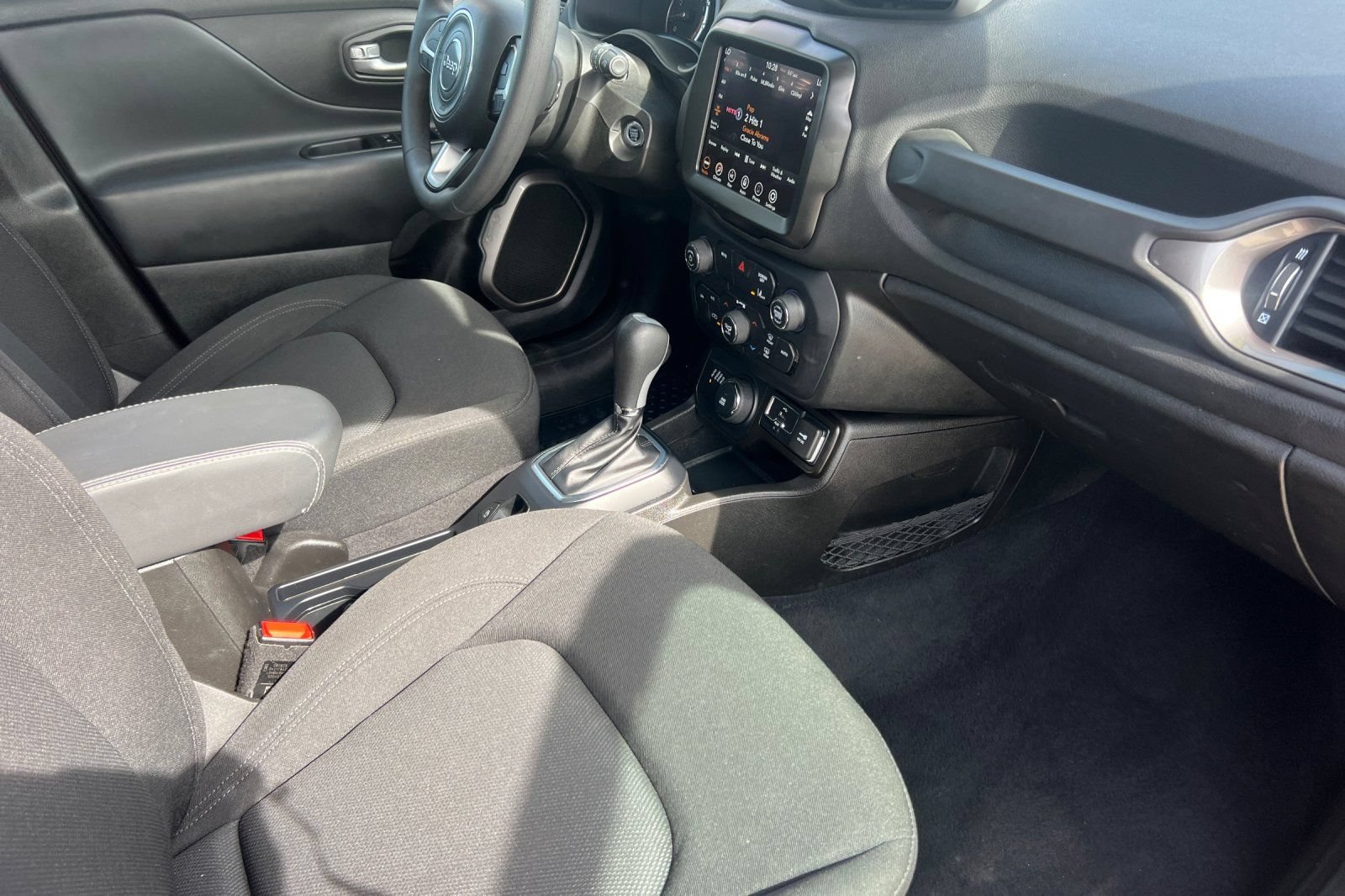 Used 2023 Jeep Renegade Latitude AWD/4WD image 20