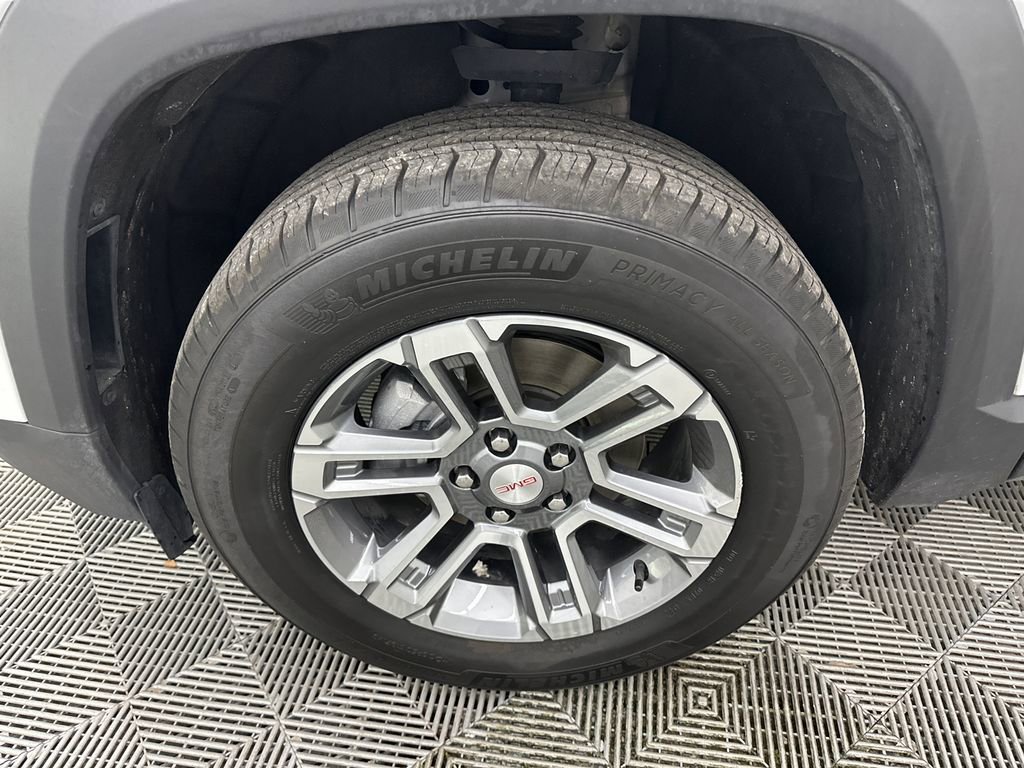 Used 2025 GMC Terrain Elevation AWD/4WD image 11
