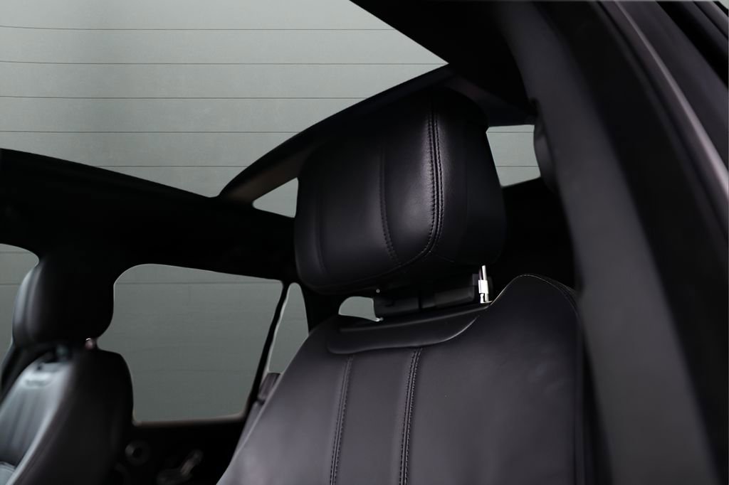 Used 2021 Land Rover Range Rover P525 Westminster Edition image 30