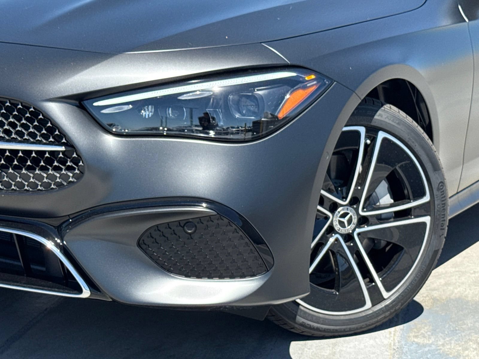 New 2026 Mercedes-Benz CLE 300 4MATIC Coupe image 3