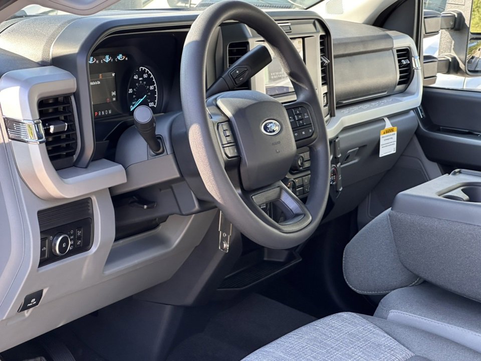 New 2025 Ford F250 XLT w/ FX4 Off-Road Package image 17