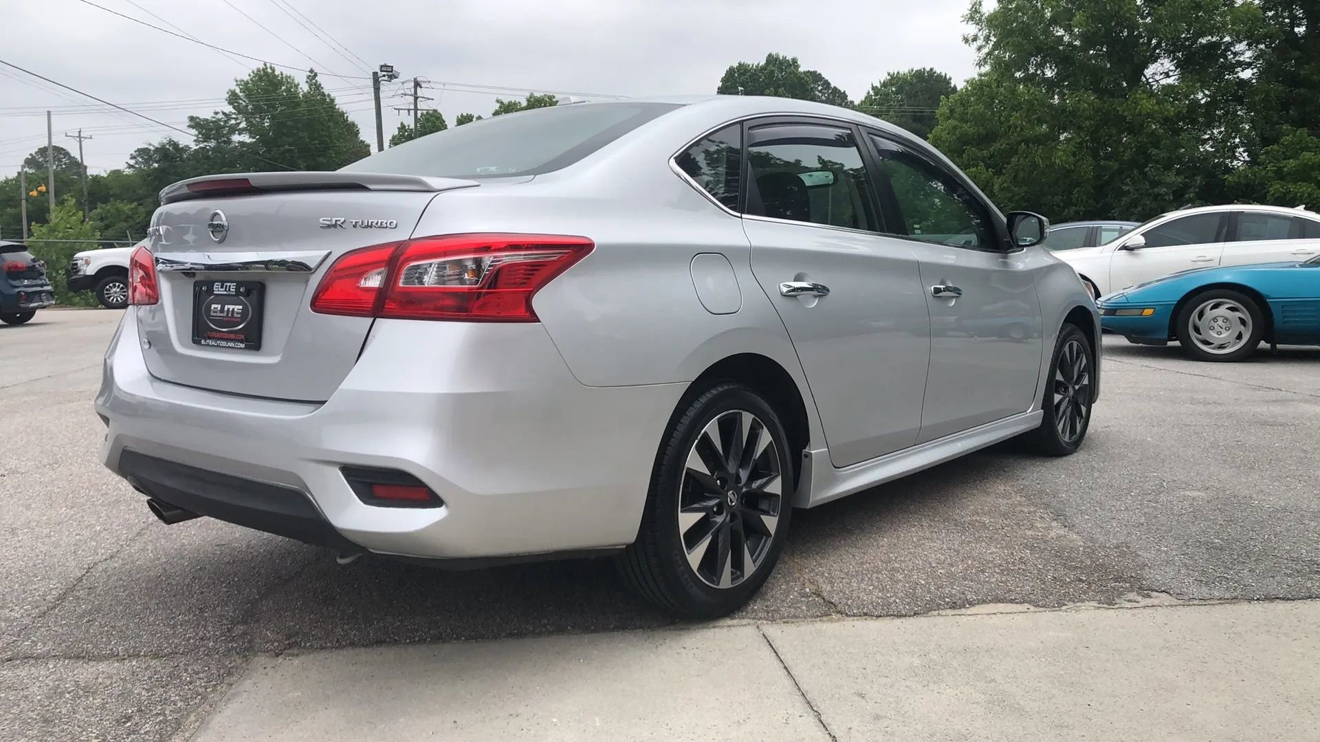 Used 2017 Nissan Sentra SR Turbo w/ SR Turbo Premium Package FWD image 7