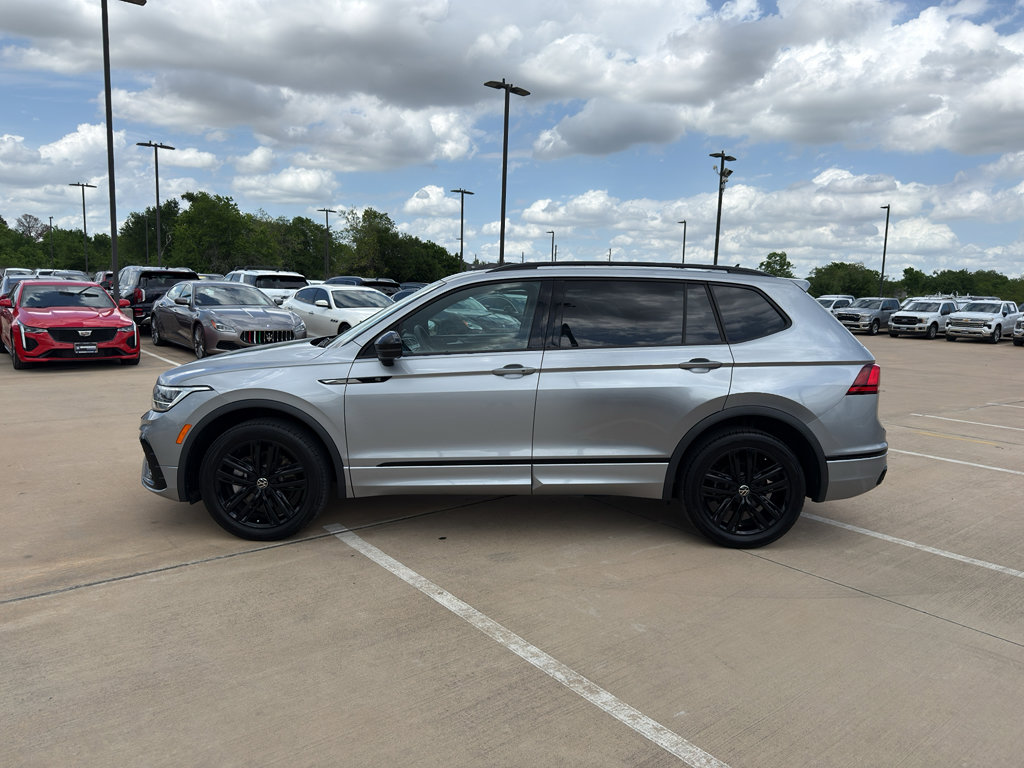 Used 2022 Volkswagen Tiguan SE R-Line image 8