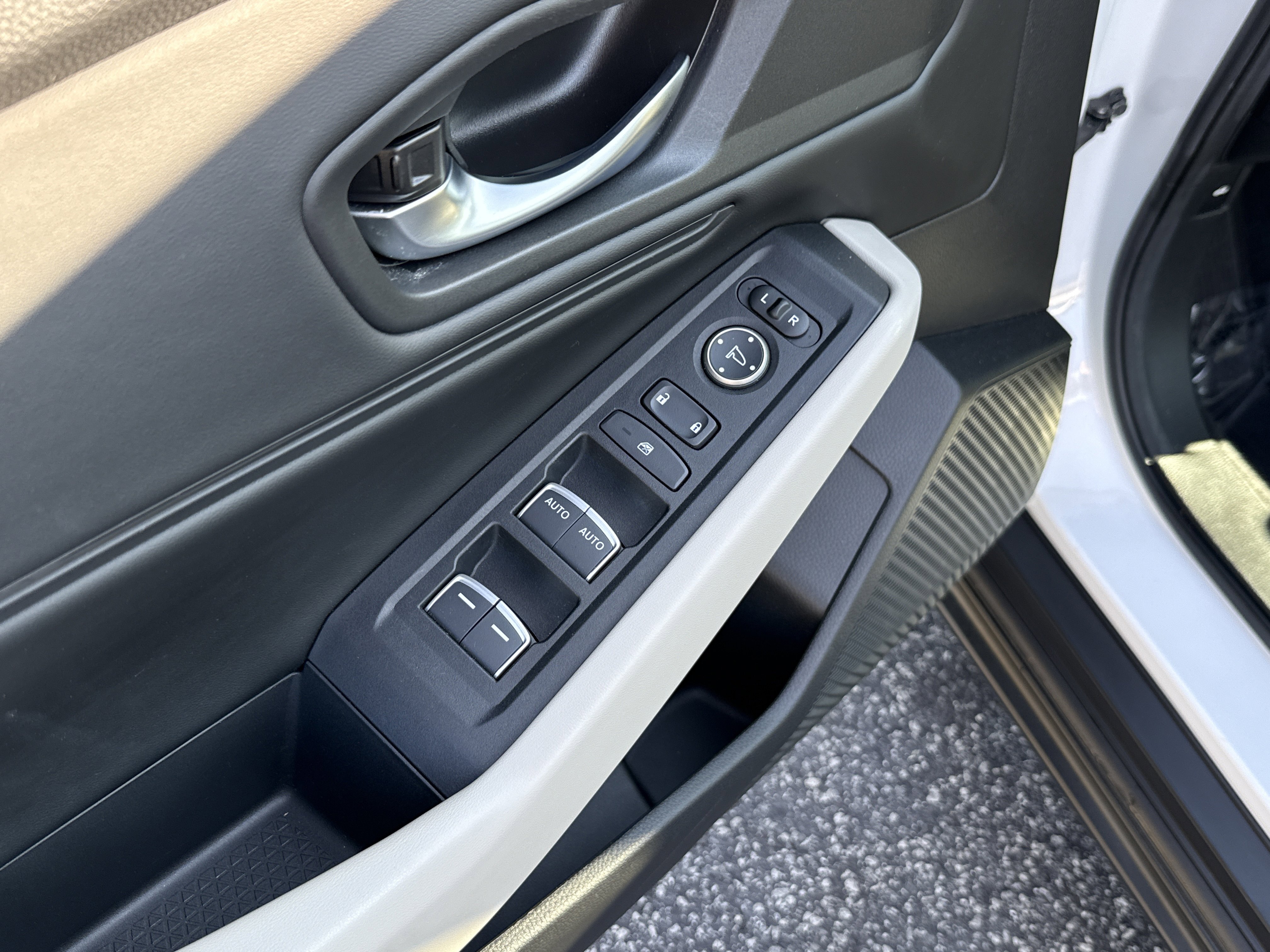 Used 2024 Honda Accord EX image 15