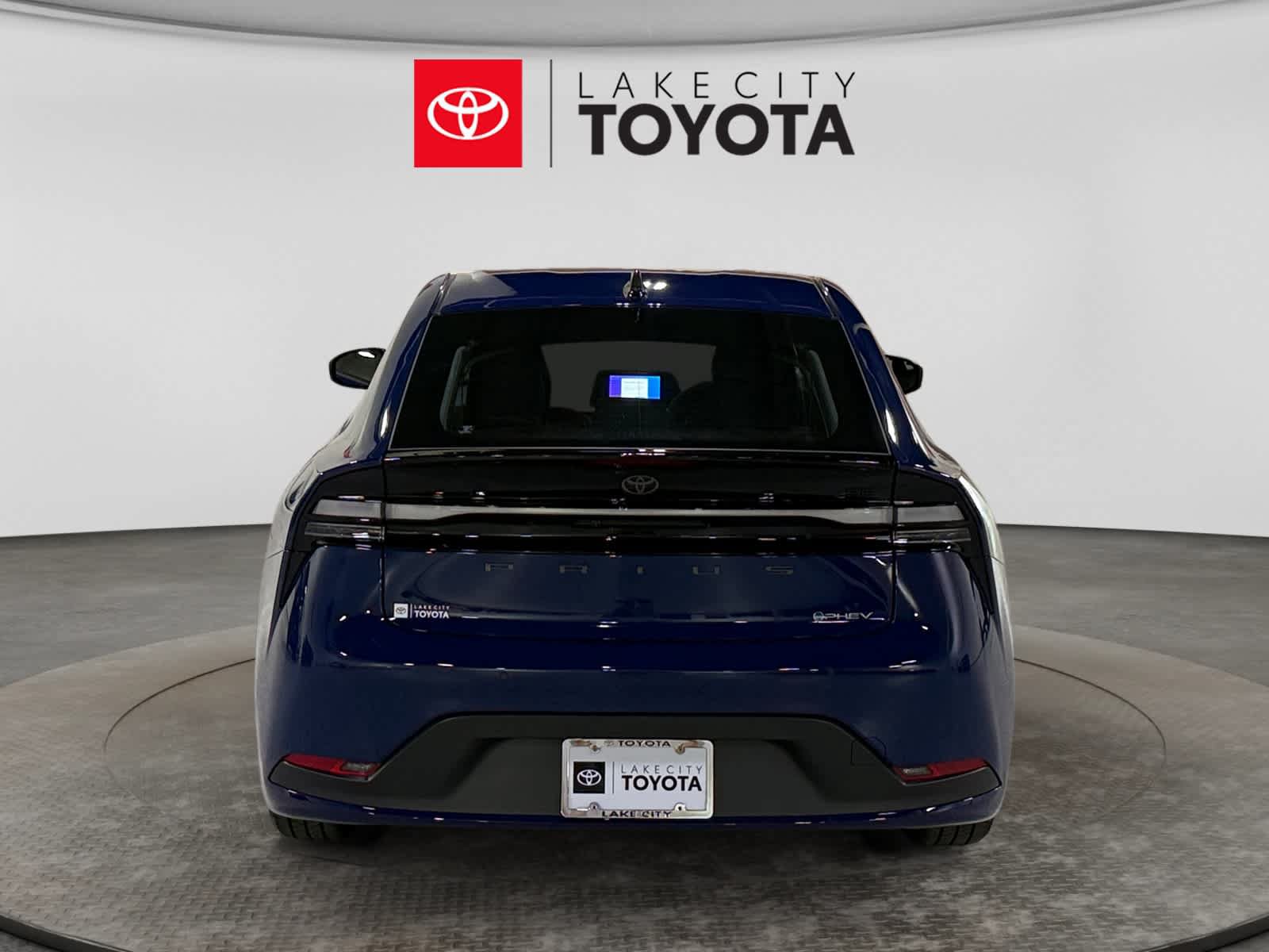 New 2027 Toyota Prius Plug-In Hybrid FWD image 5