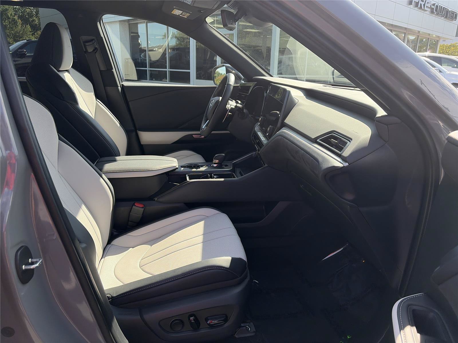 Certified 2025 Lexus TX 500h AWD w/ Technology Package image 25
