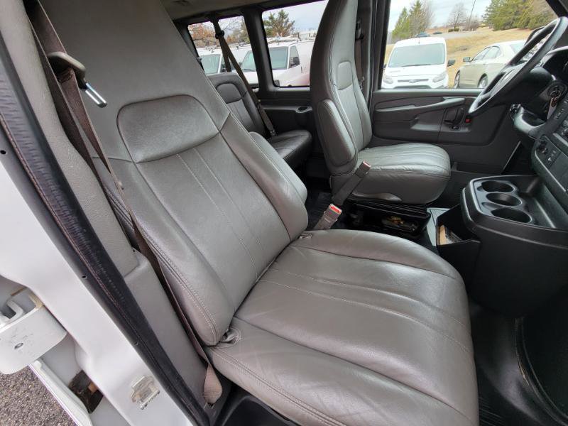 Used 2015 Chevrolet Express 3500 LS RWD image 31