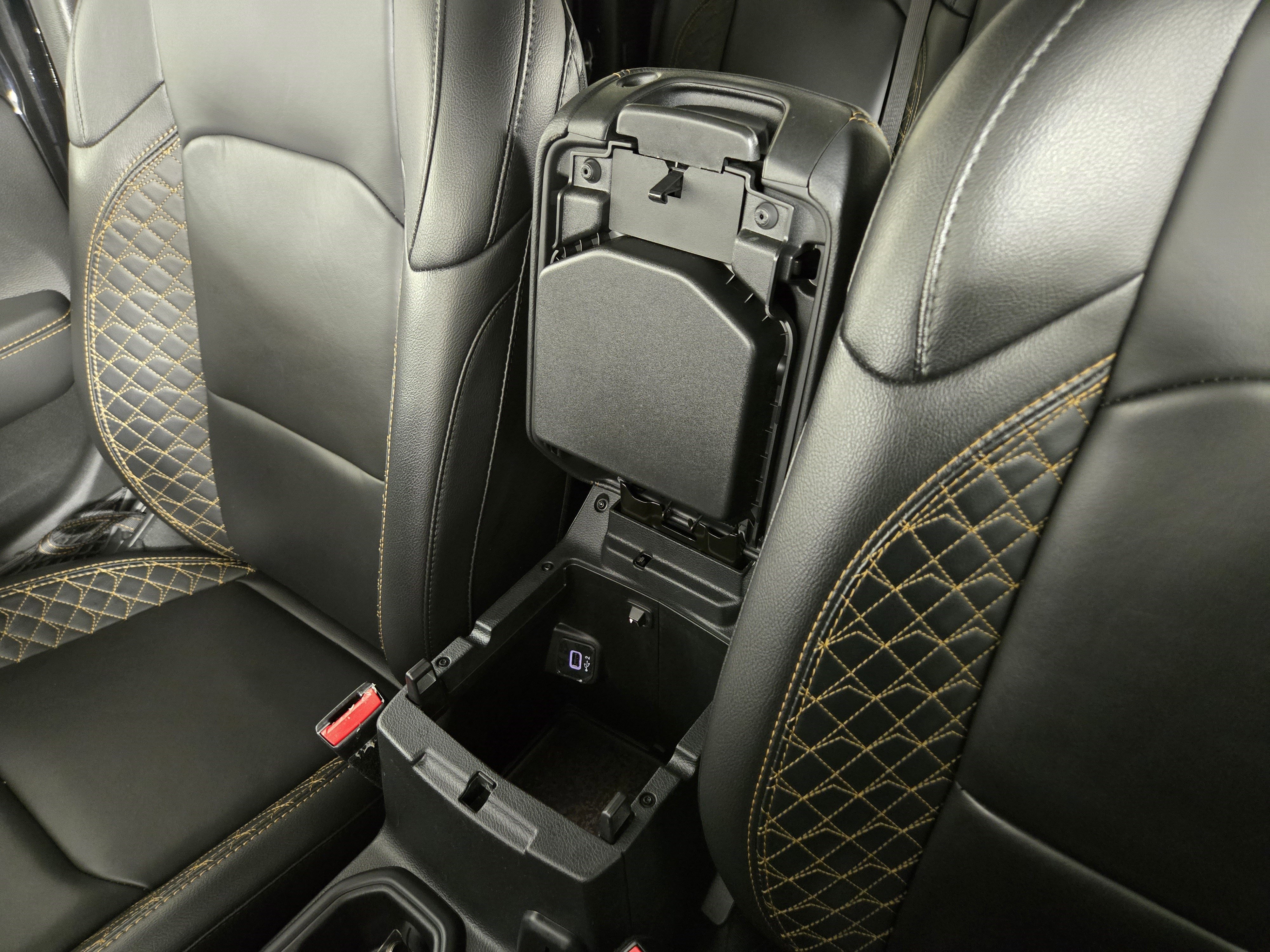 Used 2022 Jeep Gladiator Overland image 29