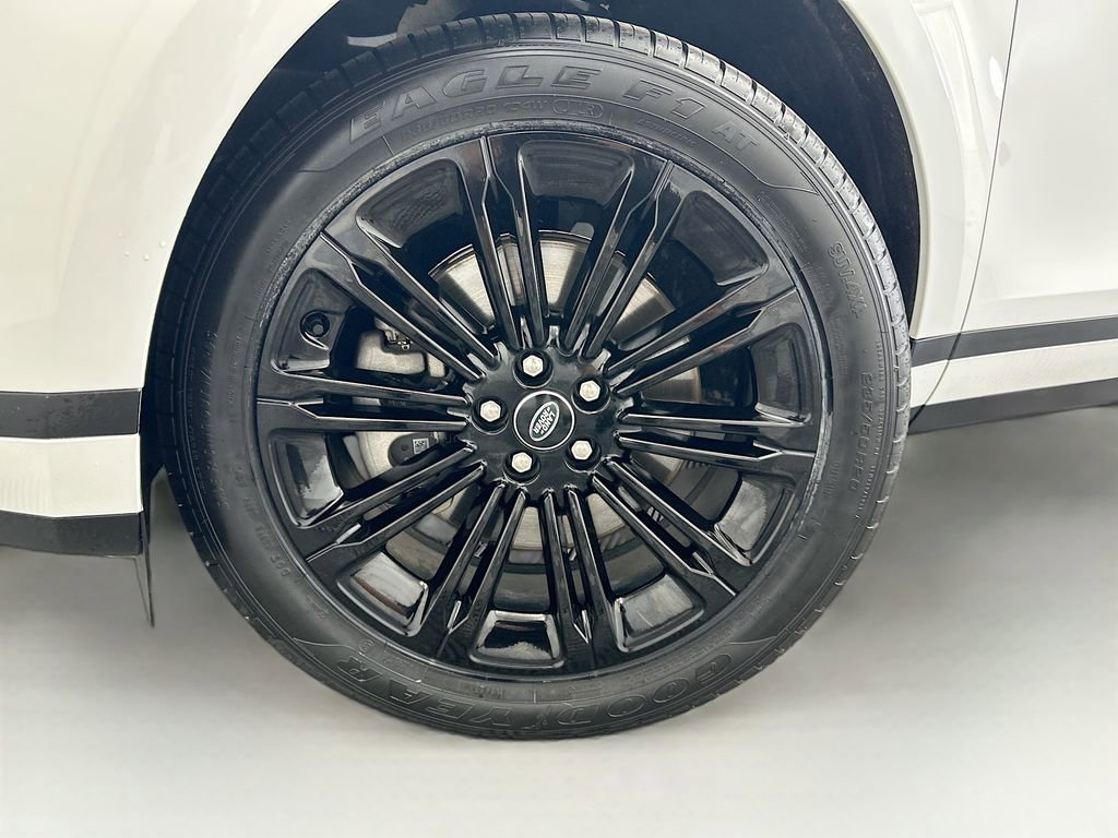 Certified 2025 Land Rover Range Rover Evoque S image 29